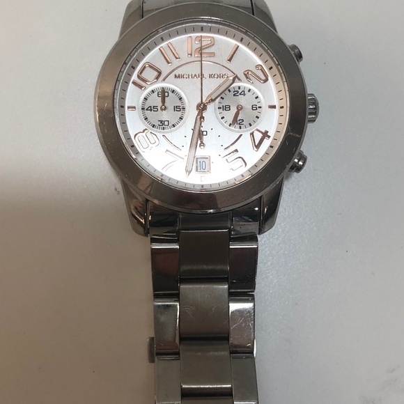 Michael Kors Silver Watch - Picture 2 of 4
